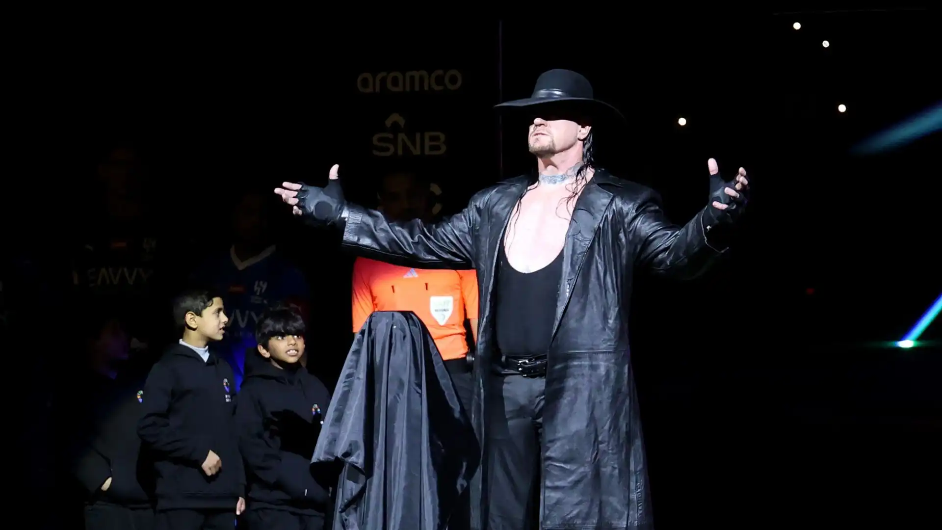 L'evento è stato aperto dal famoso wrestler della WWE, The Undertaker