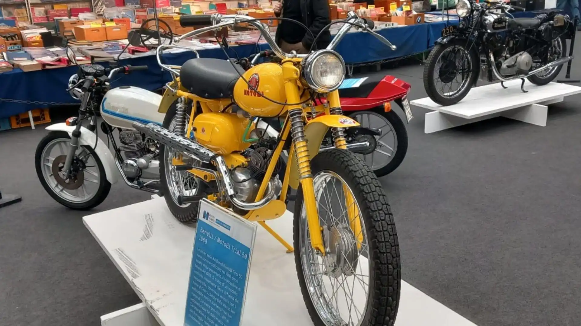 La moto venne presentata ufficialmente nel 1965