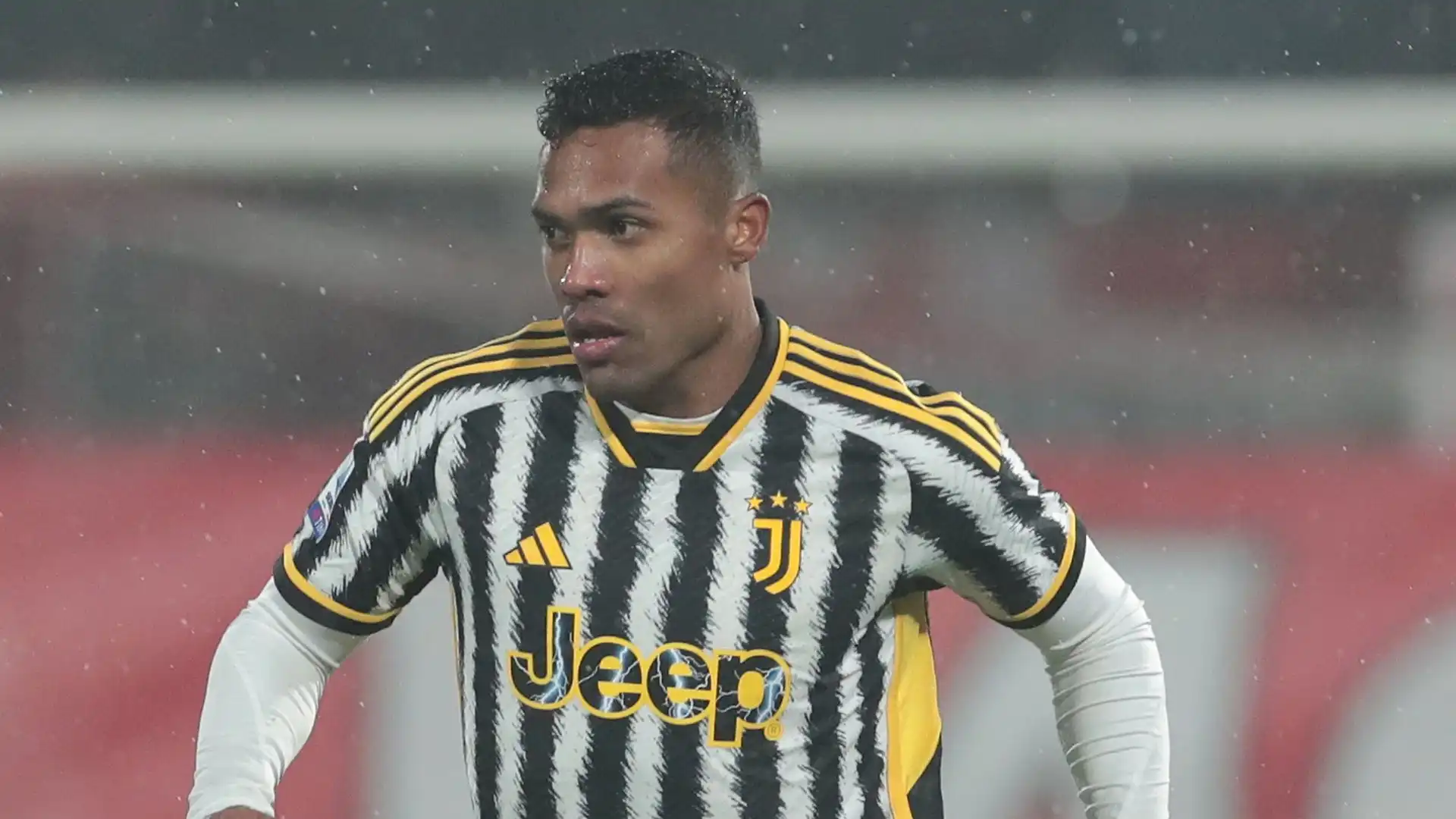 Nel mirino della tifoseria c'è soprattutto Alex Sandro