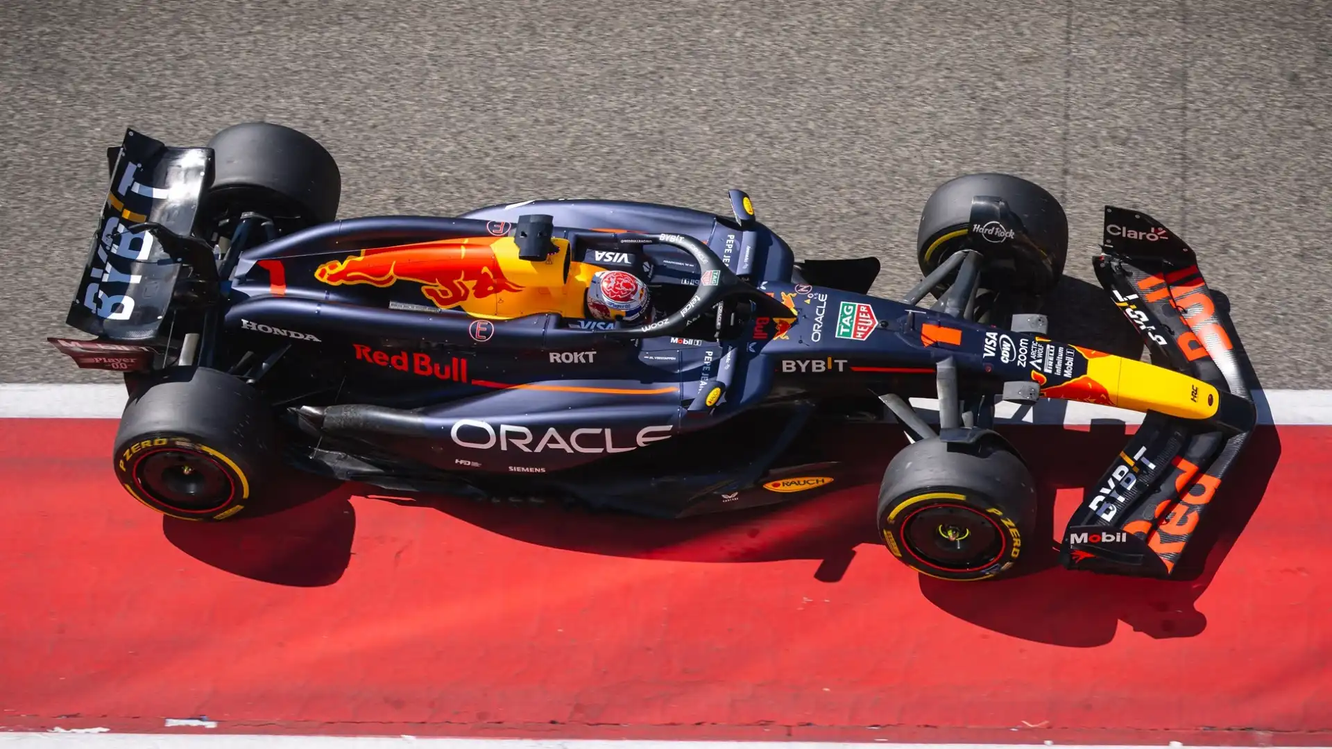 La nuova RB20 della Red Bull ha impressionato nelle prime due giornate di test della F1 in Bahrain, soprattutto con Max Verstappen
