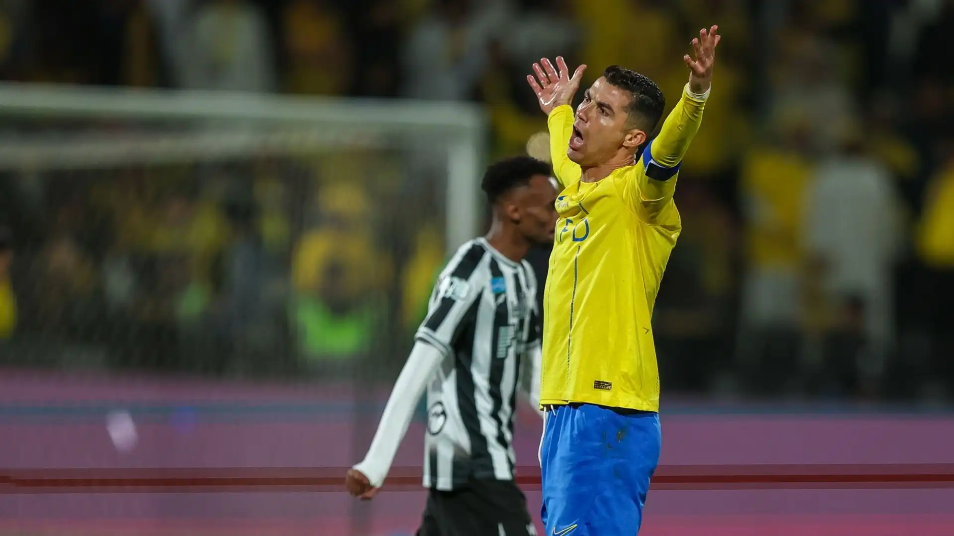 Non è la prima volta che Ronaldo perde la testa dopo un coro per il suo più grande rivale