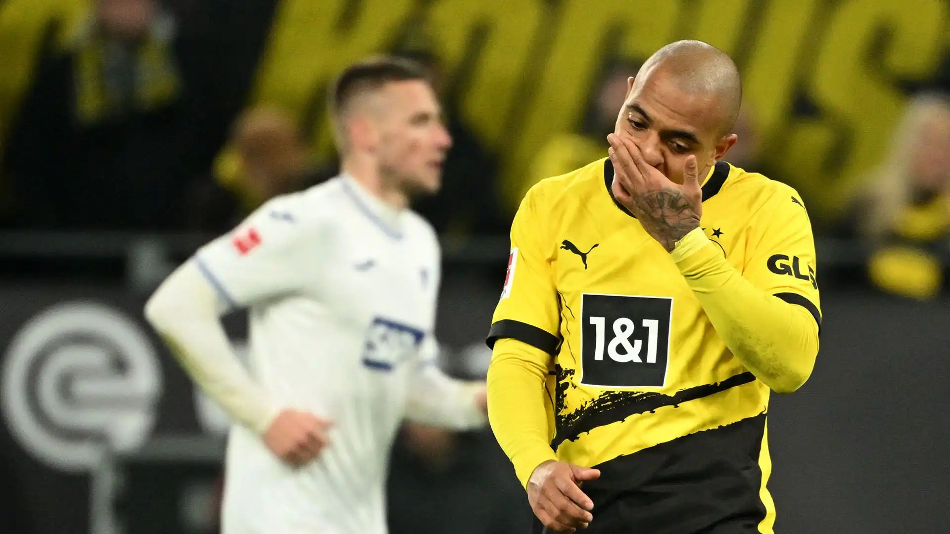 Donyell Malen sacrificabile: il Borussia Dortmund fissa il prezzo. Le foto