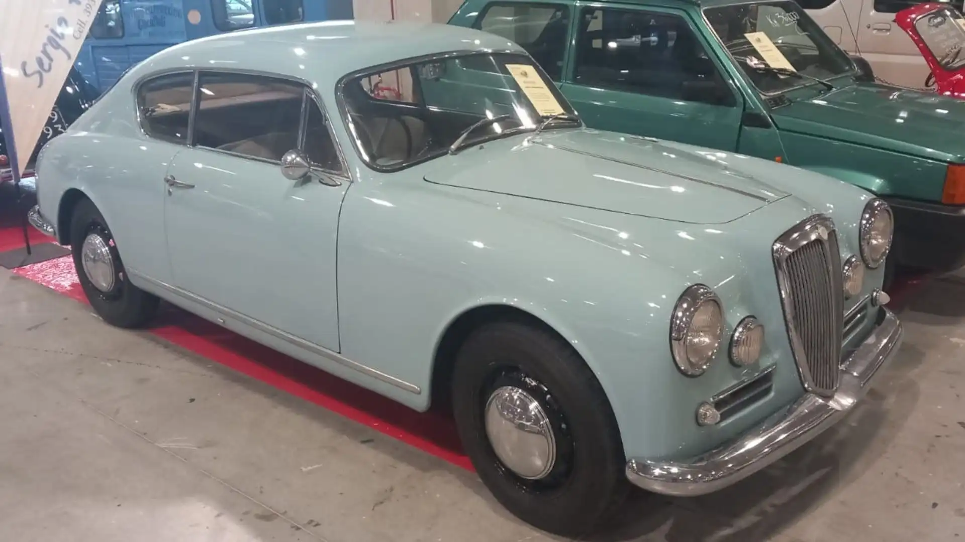 Questa autovettura è stata presentata al pubblico nel Salone dell'automobile di Torino inaugurato del 1951