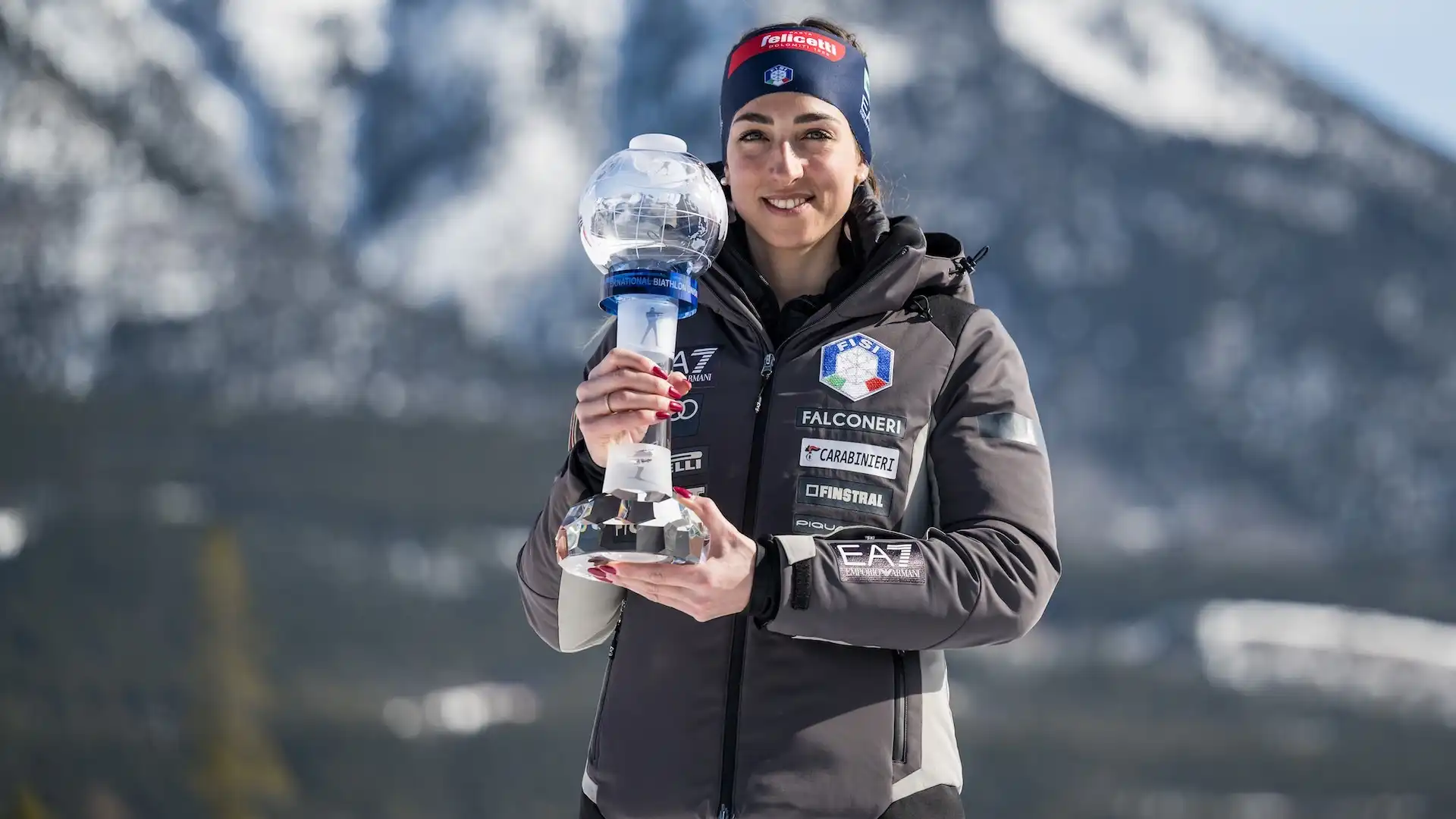 Ha vinto l'oro nell'individuale e tre medaglie d'argento in mass start, staffetta singola mista e inseguimento