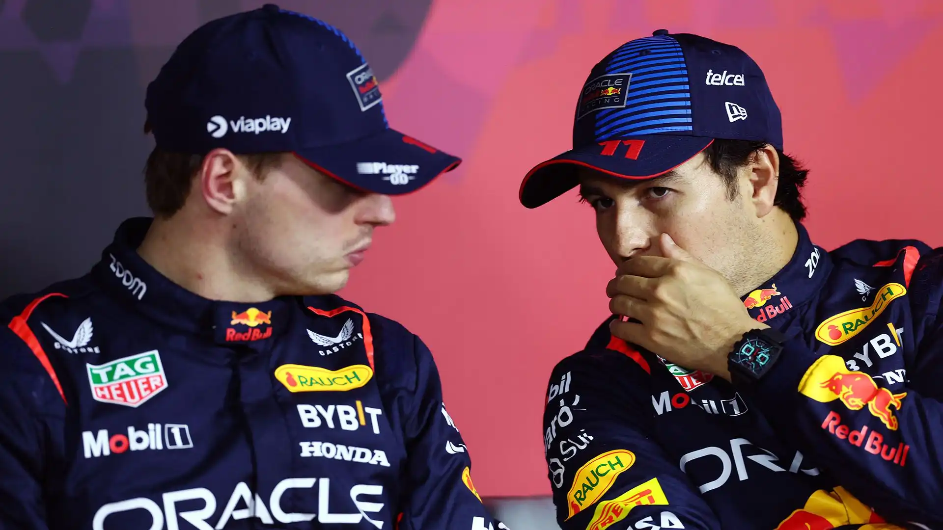 Sergio Perez ha confessato in un'intervista a Sky Sports tutte le difficoltà di essere compagno di squadra di Max Verstappen