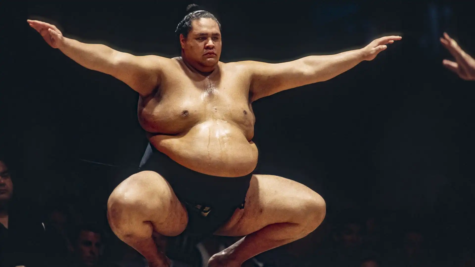 Akebono era alto più di due metri, e al culmine della sua carriera pesava 233 kg: uno dei più imponenti lottatori di sempre