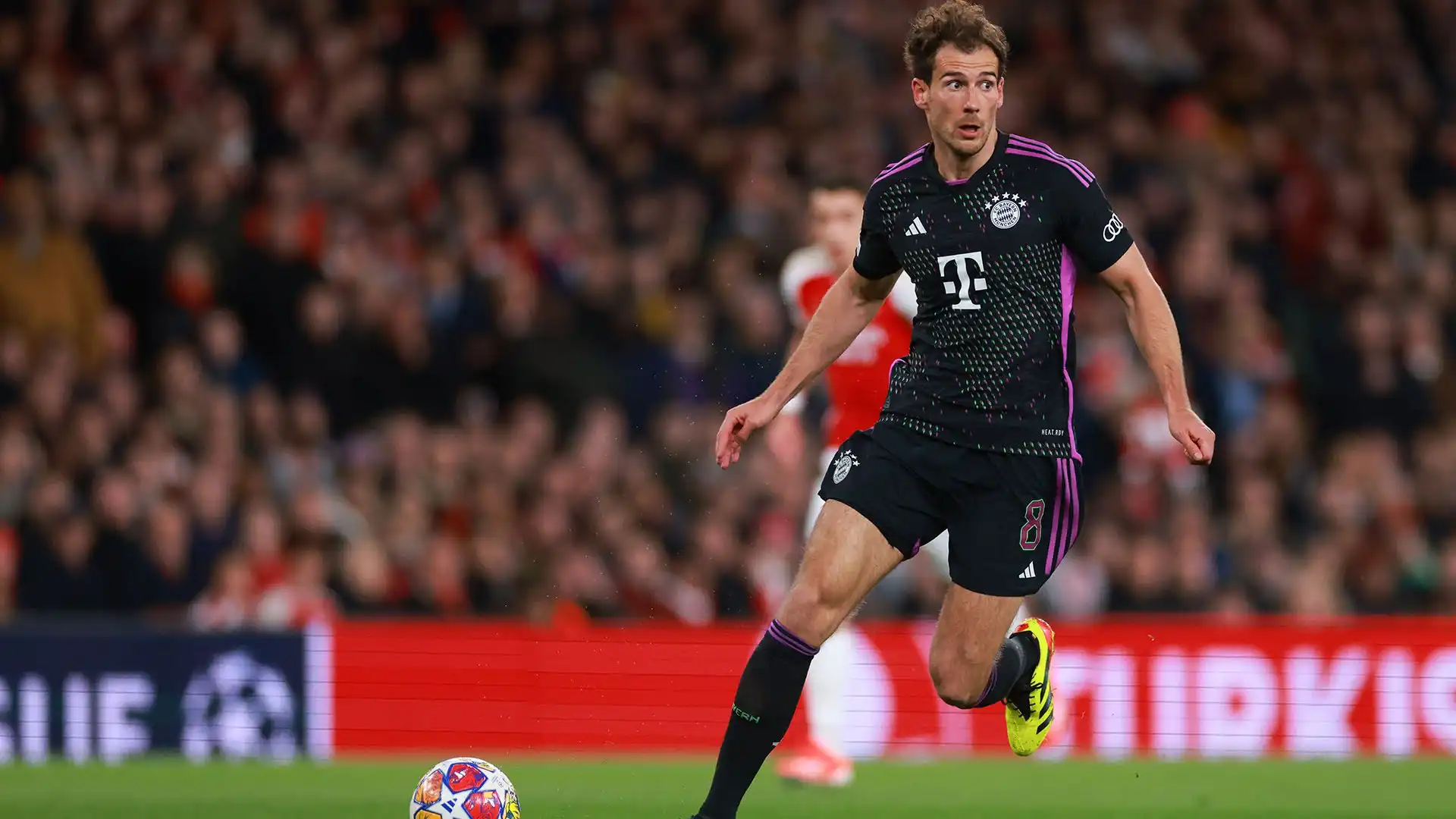 Goretzka, tra i giocatori più criticati dai tifosi del Bayern, è seguito anche da Juventus e West Ham