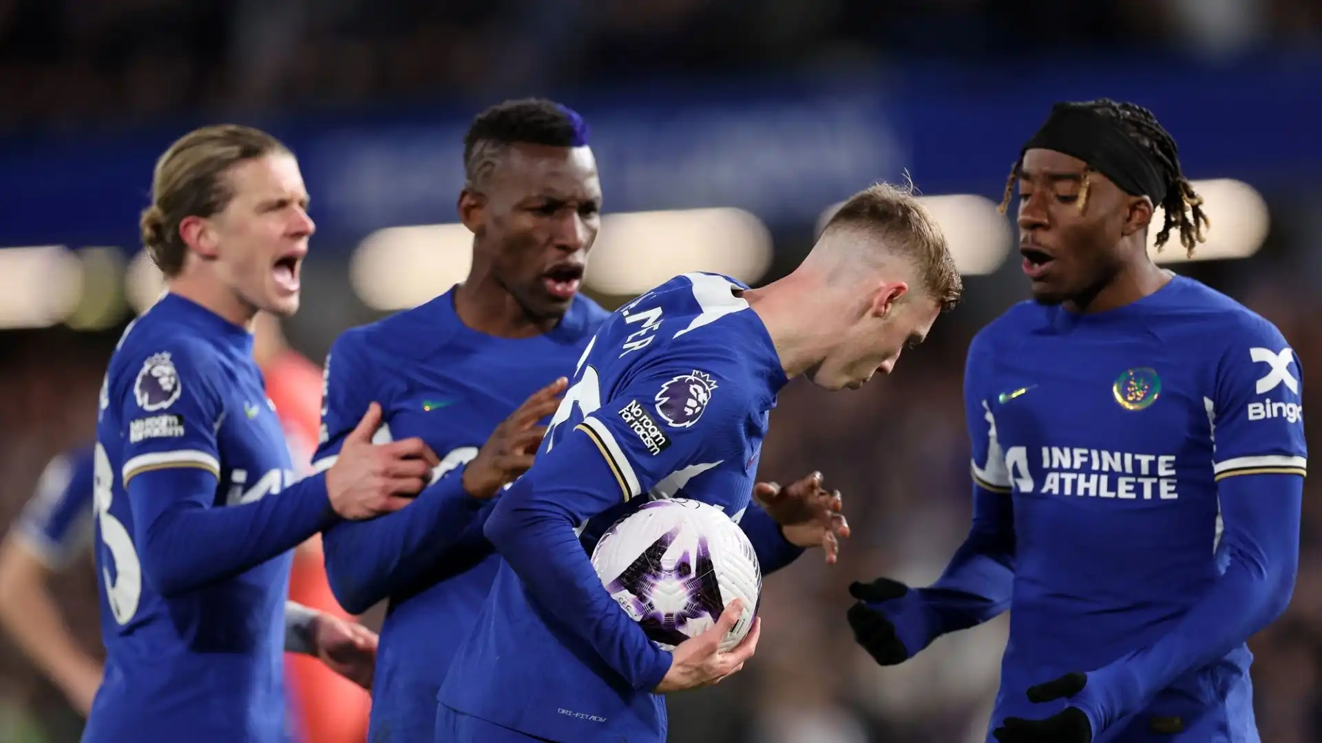 I Blues hanno travolto per 6-0 l'Everton nel monday match di Premier League, ma la serata è stata rovinata da un clamoroso episodio avvenuto nel secondo tempo