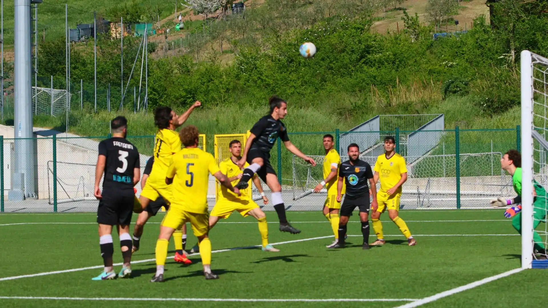 Valorizzazione dei giovani talenti, dando loro opportunità e fiducia per crescere e integrarsi nel sistema di gioco della squadra.