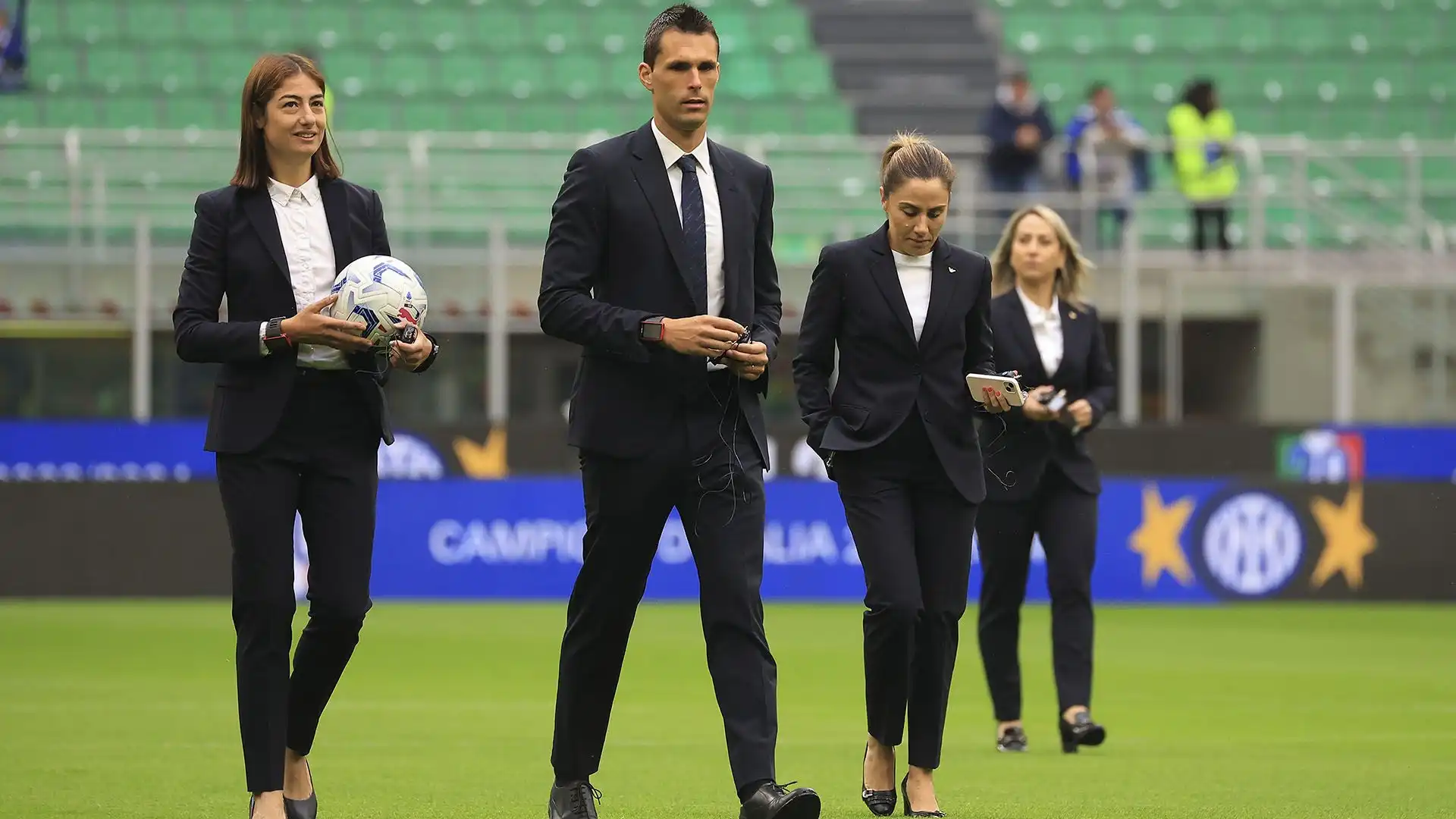 Maria Sole Ferrieri Caputi ha arbitrato la sfida delle 12.30 tra Inter e Torino, coadiuvata dalle guardalinee Francesca Di Monte e Tiziana Trasciatti