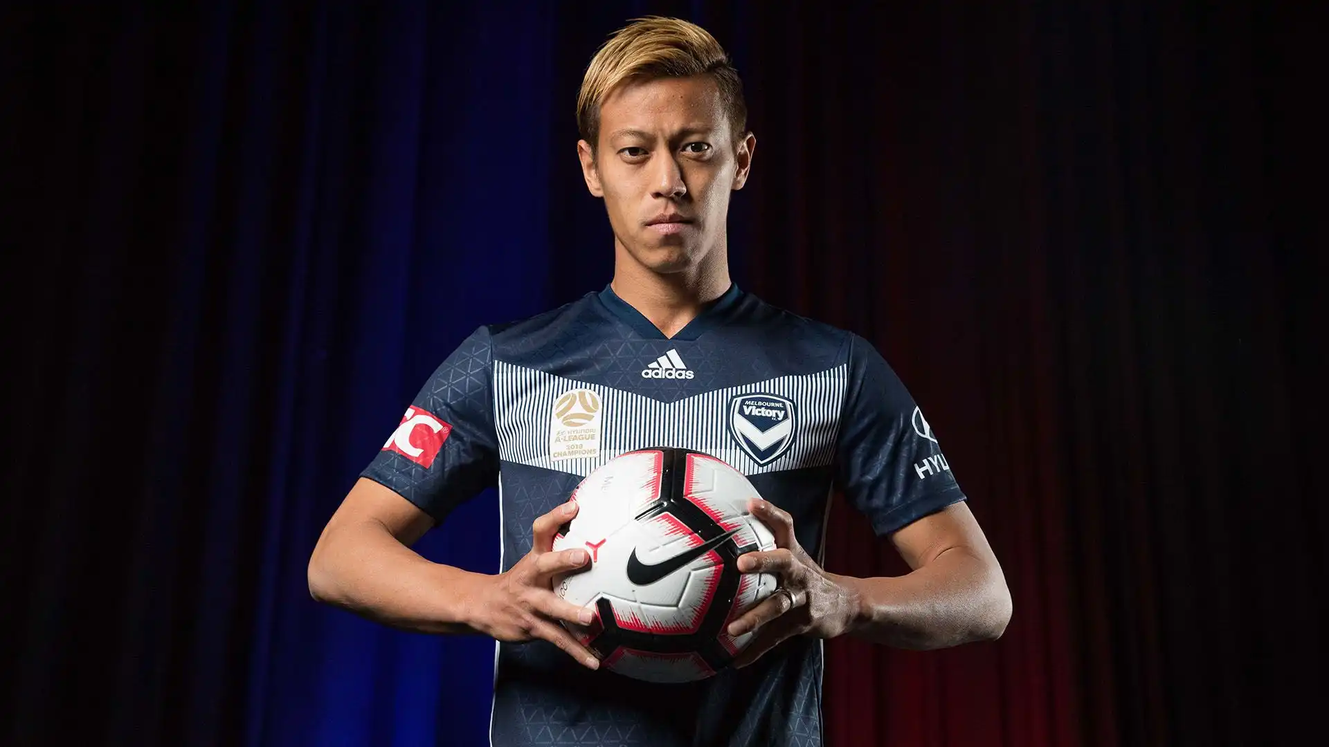 Keisuke Honda (Attaccante): patrimonio netto stimato di 14 milioni di dollari. Ha giocato per tre stagioni nel Milan. Ha vinto la Coppa d'Asia con la Nazionale giapponese nel 2011