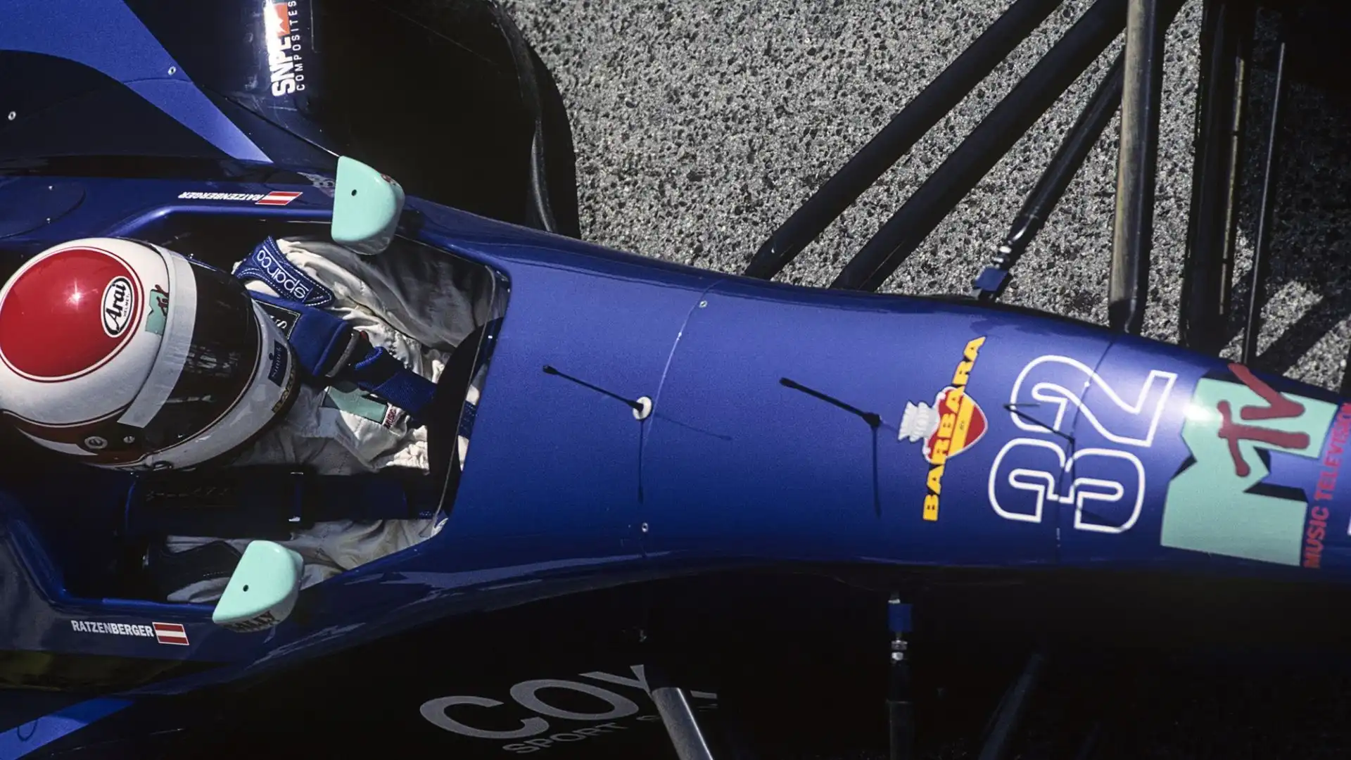 La sua monoposto perse parte dell'alettone anteriore, facendogli perdere il controllo prima dell'ingresso della curva Gilles Villeneuve