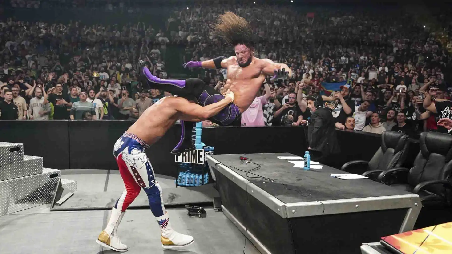 Codi Rhodes ha conservato il titolo battendo AJ Styles.