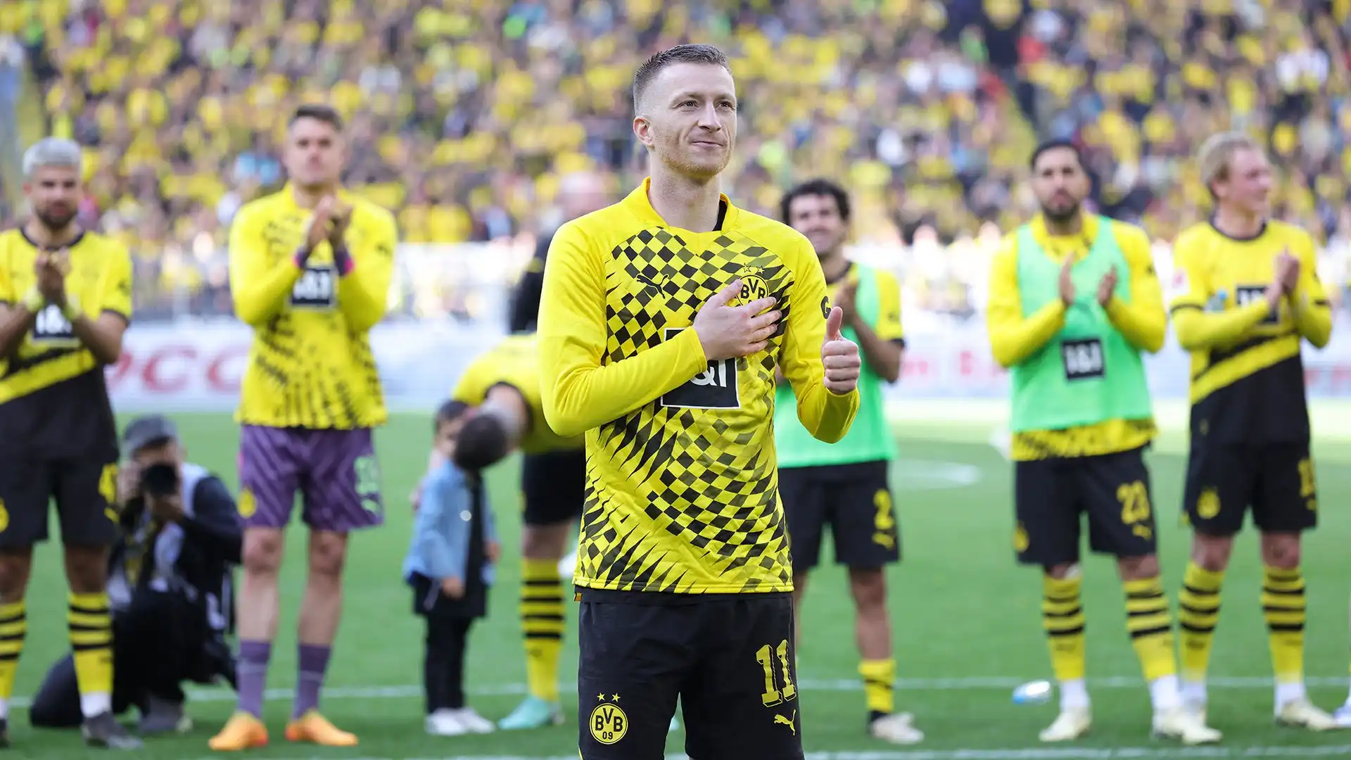 Dopo l'addio al Borussia Dortmund, il calciatore dovrà scegliere la sua prossima squadra