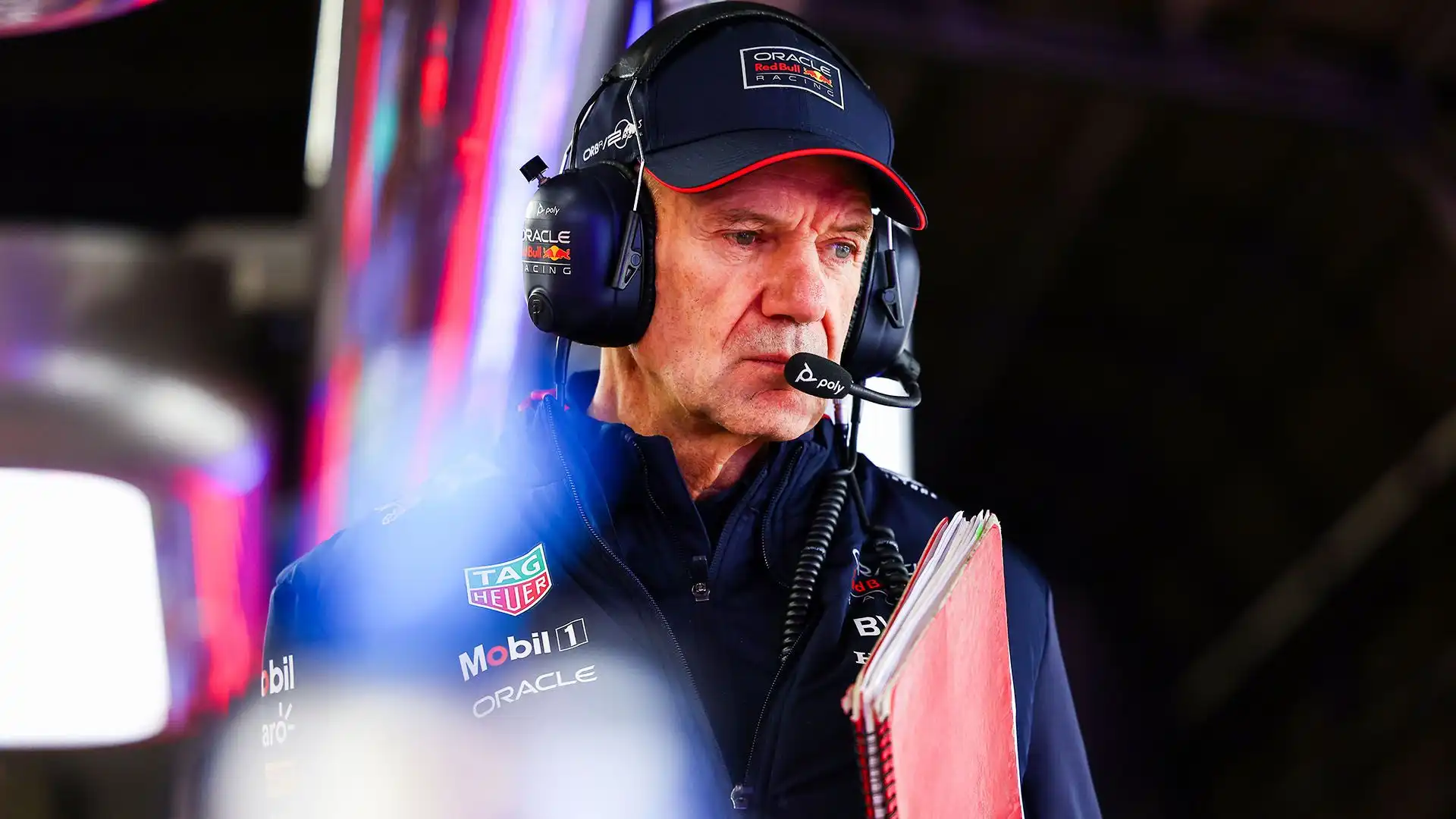 La scuderia inglese ha strappato alla Ferrari il progettista Adrian Newey, in uscita dalla Red Bull