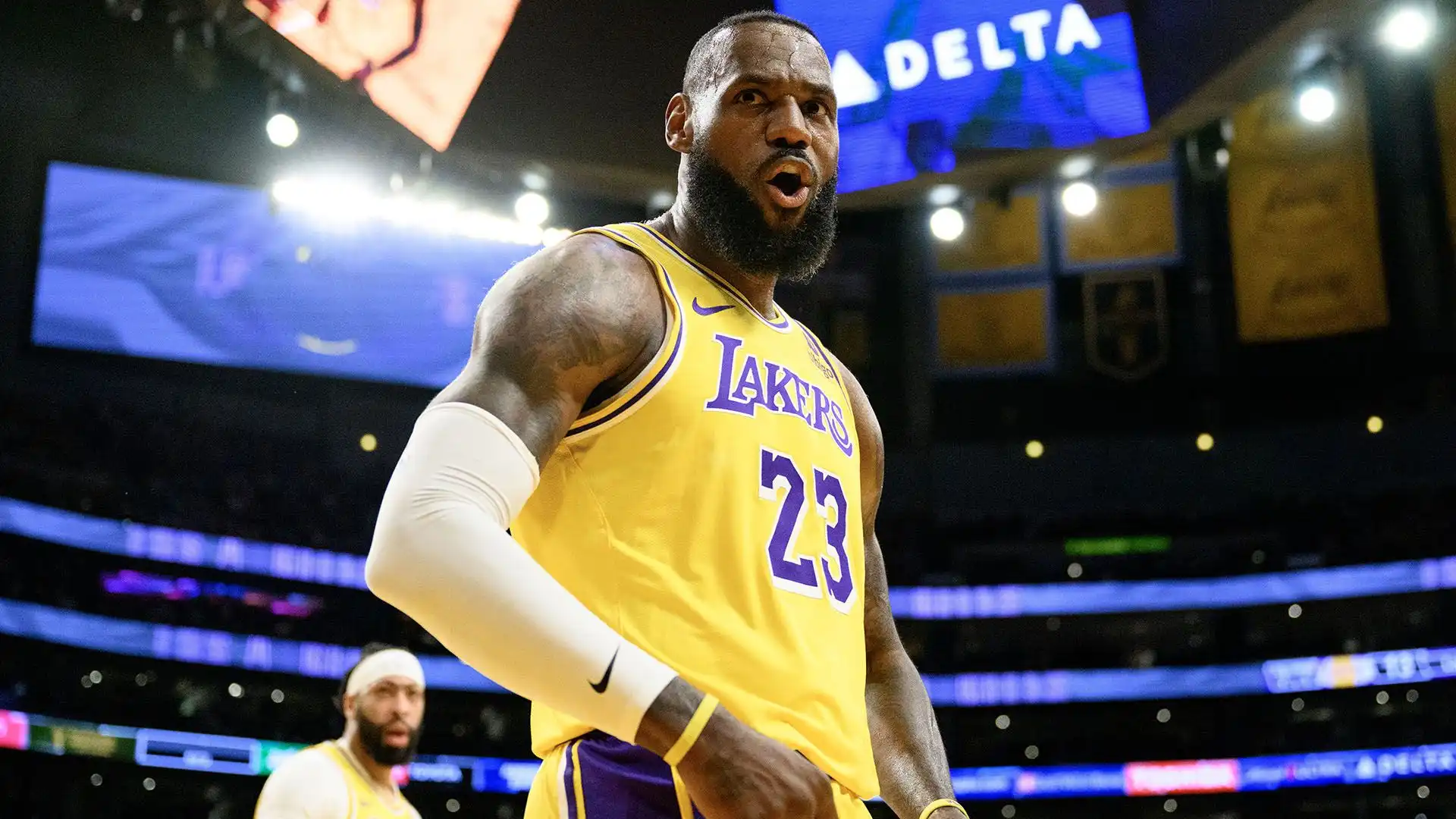 4 LeBron James (Basket): la stella dei Lakers ha guadagnato 128,2 milioni di dollari negli ultimi 12 mesi