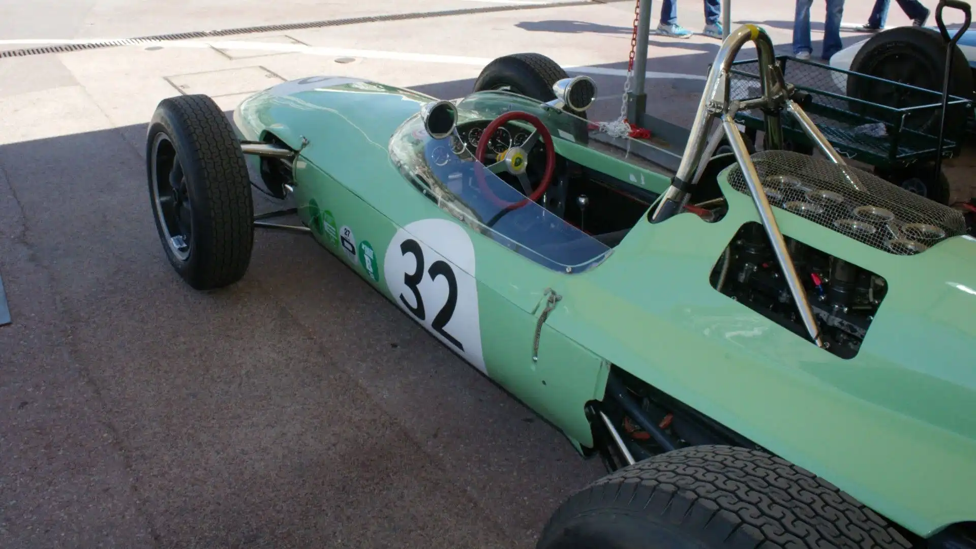 La Lotus 24 era un'auto da corsa di Formula Uno progettata dal Team Lotus per la stagione 1962