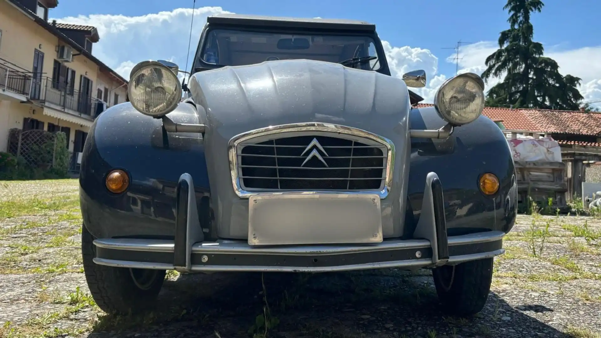 Ancora oggi, la Citroën 2CV è ricordata con affetto e nostalgia