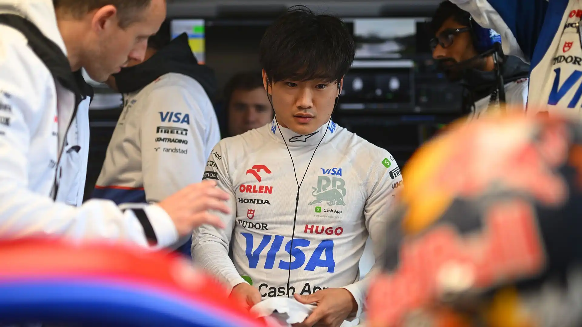 La Racing Bull ha spiegato che Tsunoda, appena si è accorto dell'errore, ha fatto "ogni ragionevole sforzo per partecipare all'inno nazionale il prima possibile"