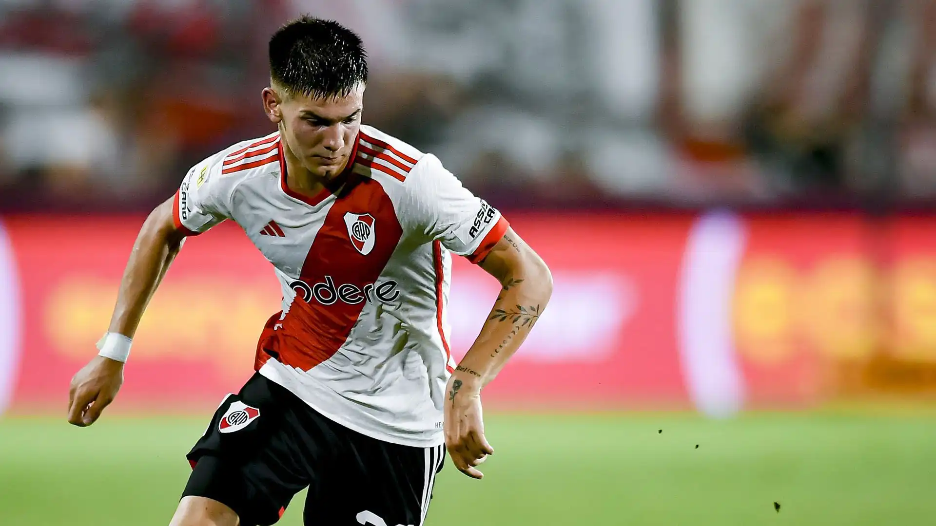 Mastantuono è diventato a febbraio il più giovane marcatore della storia del River Plate, segnando in Copa Argentina a soli 16 anni e cinque mesi