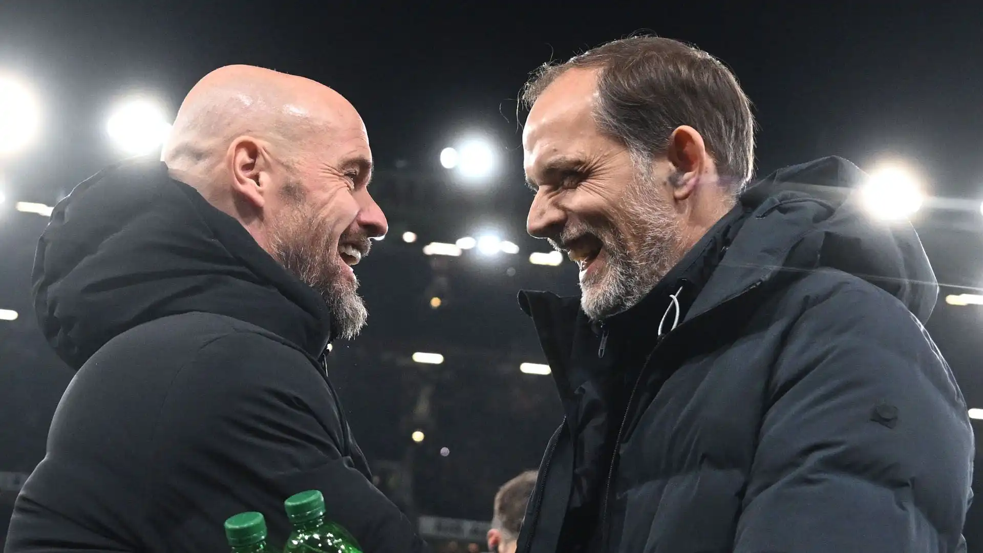 Erik Ten Hag, a un passo dall'esonero, ha ottenuto la conferma come allenatore del Manchester United per un'altra stagione