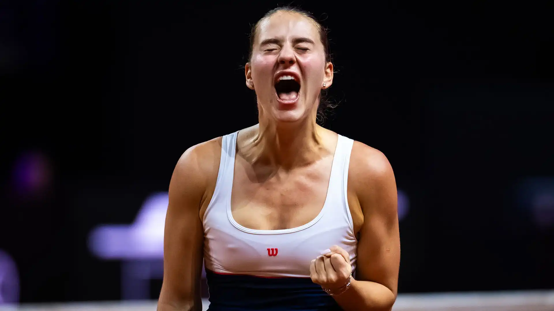 Marta Kostyuk entusiasma i suoi tifosi a pochi giorni dal via di Wimbledon