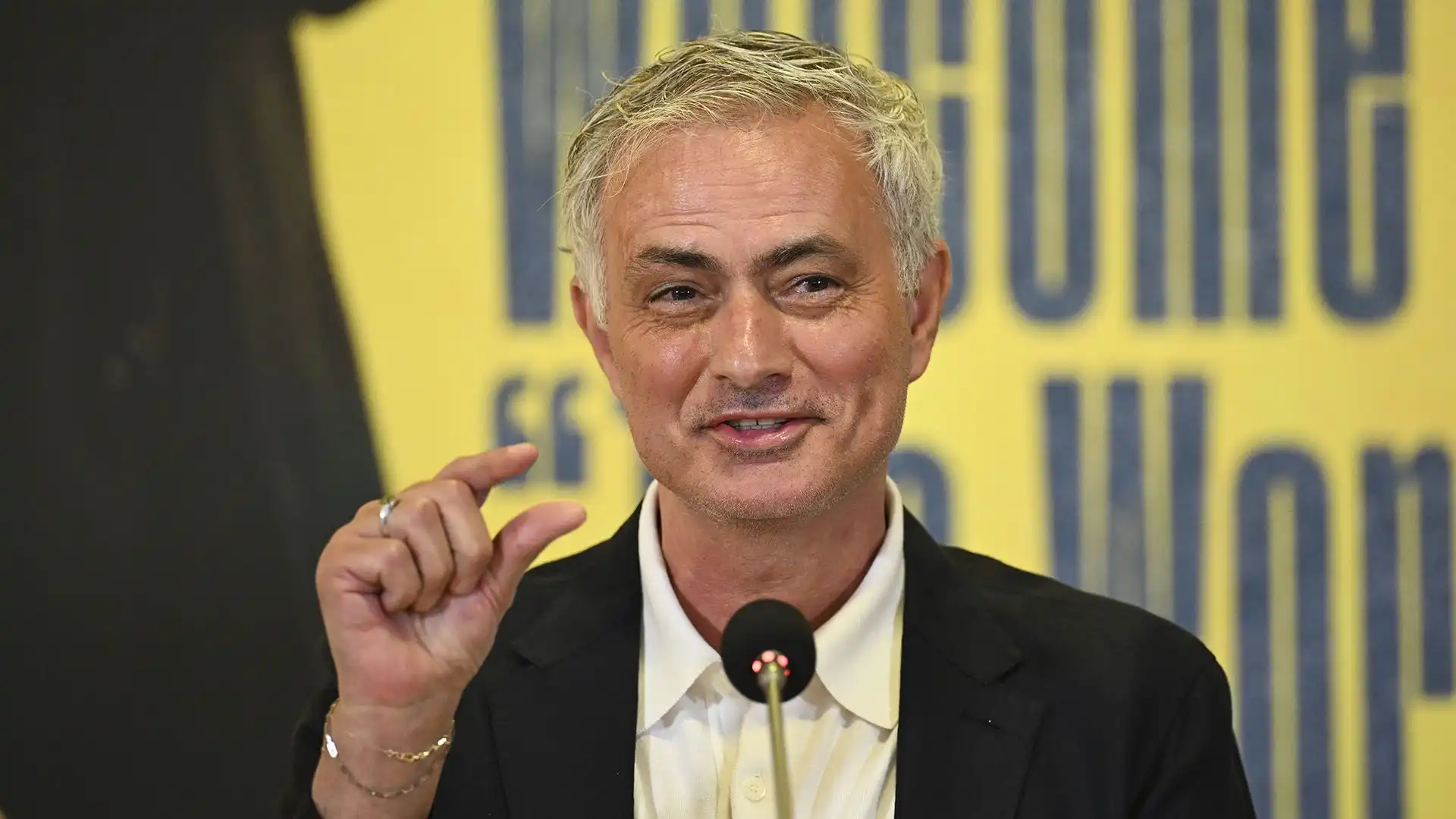 Blitz di José Mourinho: vuole il campione del Borussia Dortmund: le foto