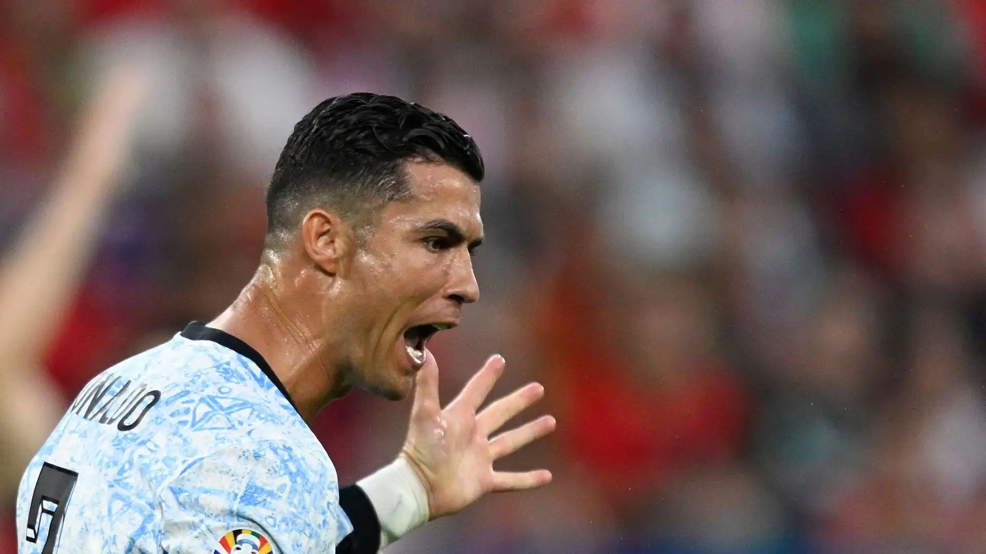 Cristiano Ronaldo le prova tutte ma non riesce a trovare la via del gol