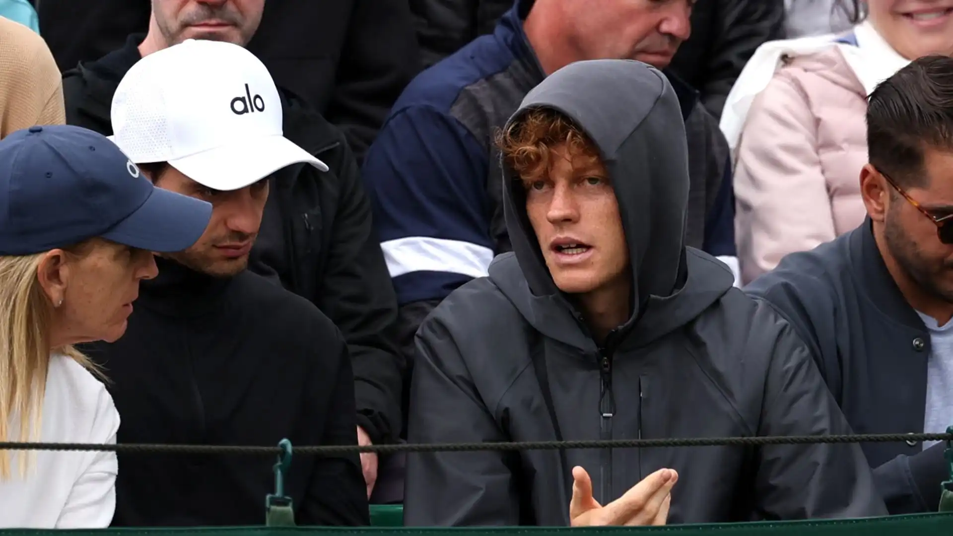 Jannik Sinner ha seguito l'incontro d'esordio di Anna Kalinskaya a Wimbledon
