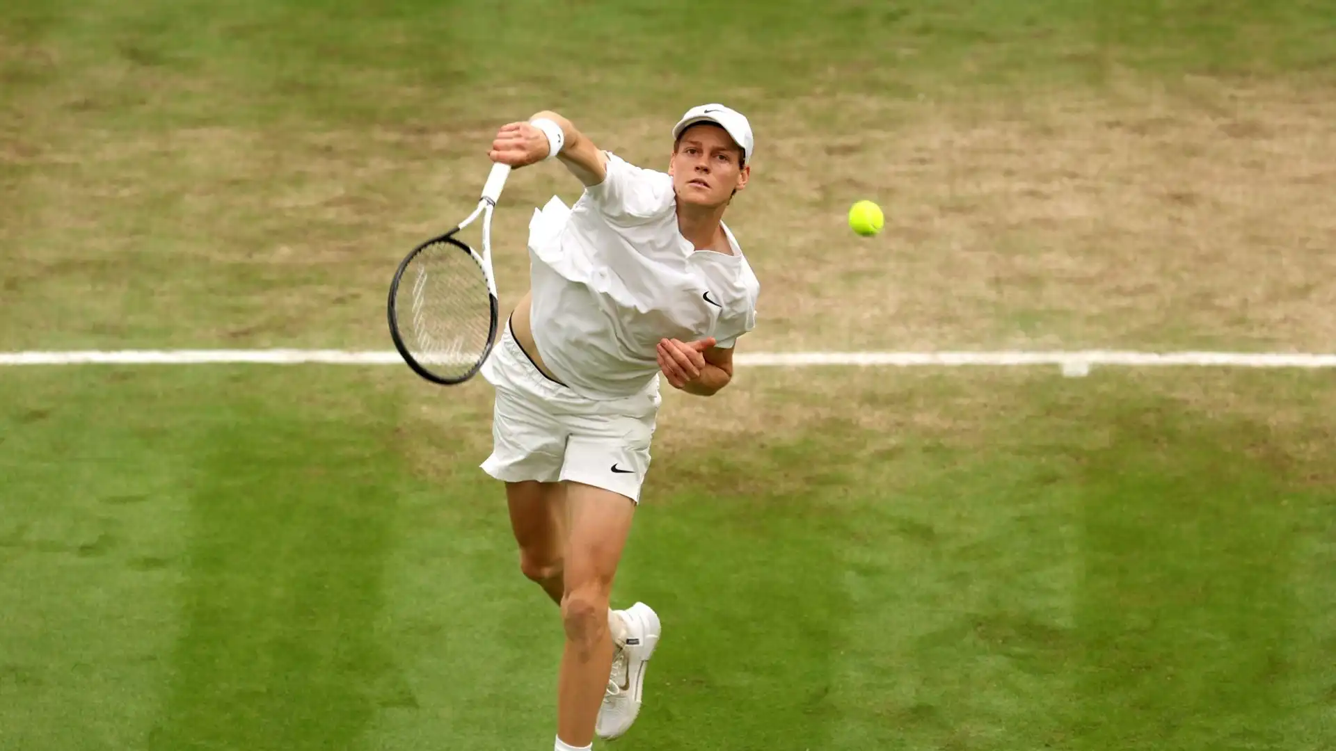 Il tennista altoatesino si è qualificato ai quarti di finale superando Ben Shelton in tre set (6-2, 6-4, 7-6)