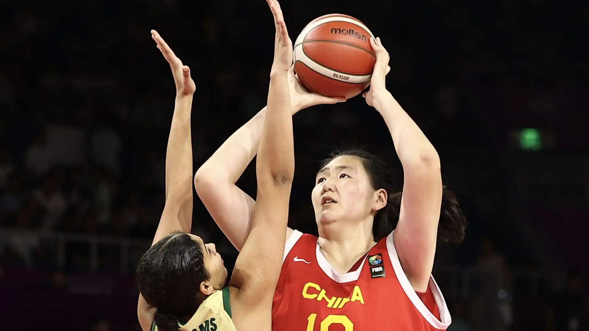 Zhang Ziyu ha segnato 42 punti e 14 rimbalzi per la Cina in finale