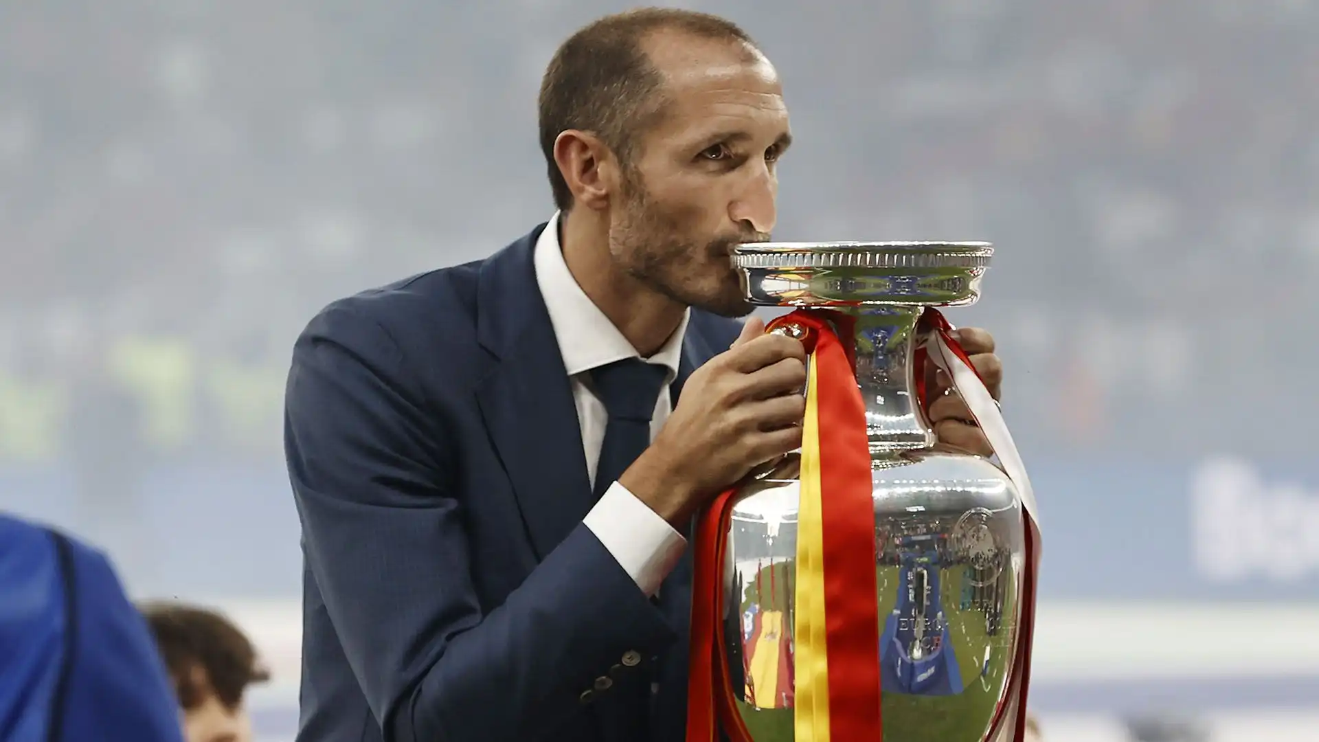 Giorgio Chiellini protagonista nella notte della finale di Euro 2024.