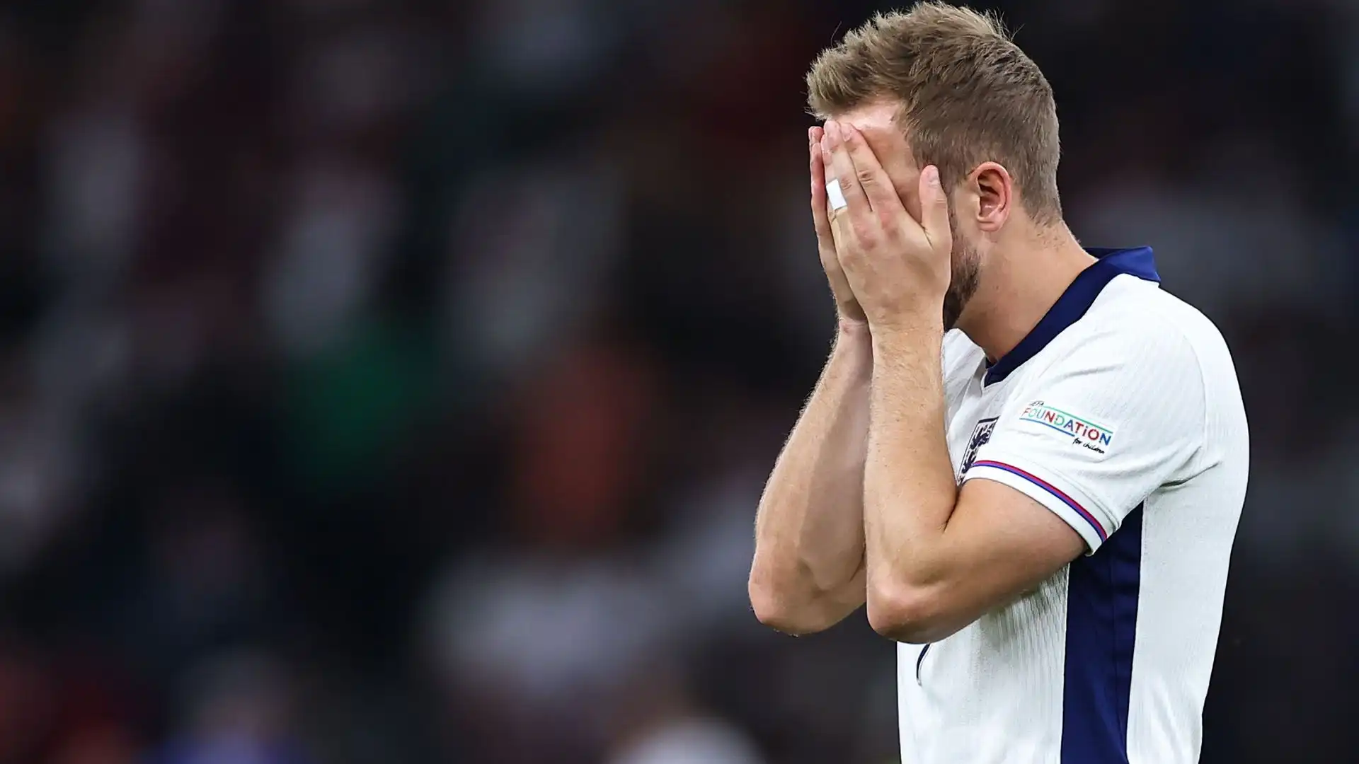 Altra delusione per Harry Kane: le foto dell'incubo