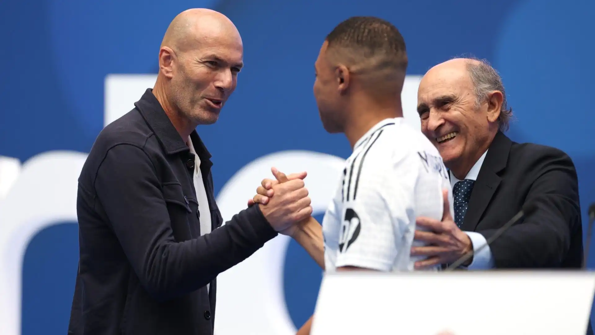 Presente anche la leggenda Zinedine Zidane