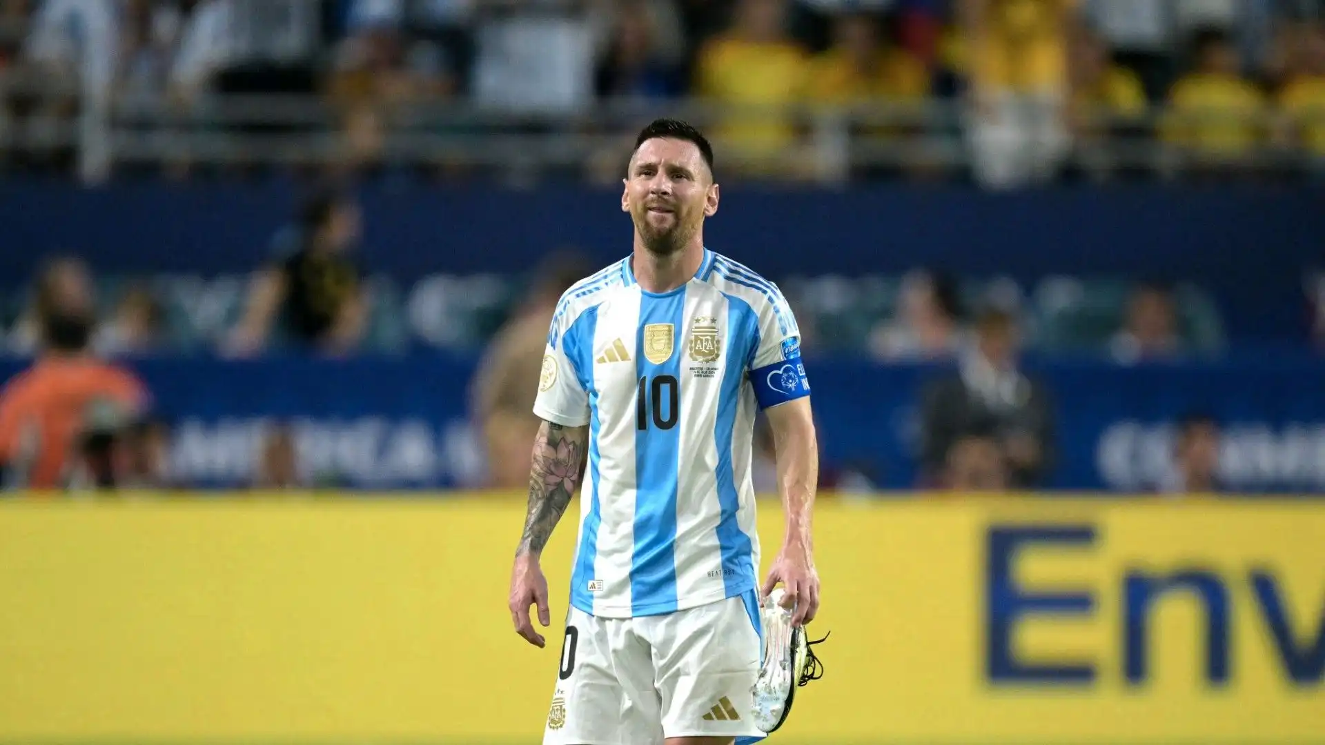 Messi ha subìto un durissimo intervento alla caviglia