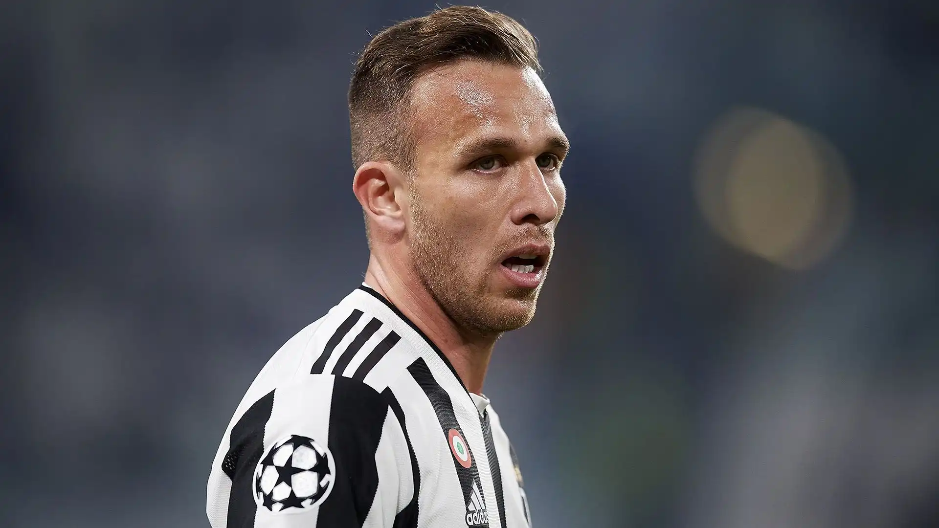 Oltre a Kostic, la Juventus sta cercando una soluzione per Arthur Melo