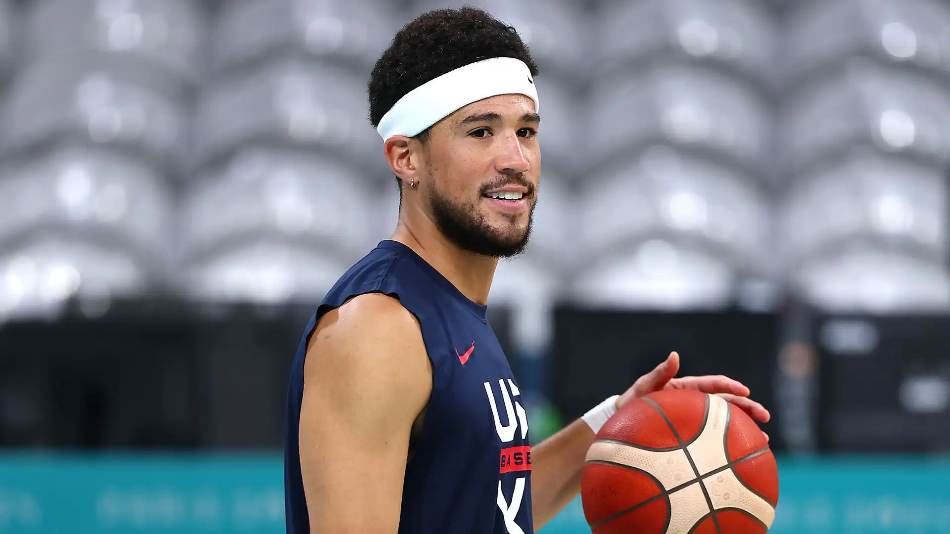 10- Apre la classifica Devin Booker con 48.1 milioni di dollari