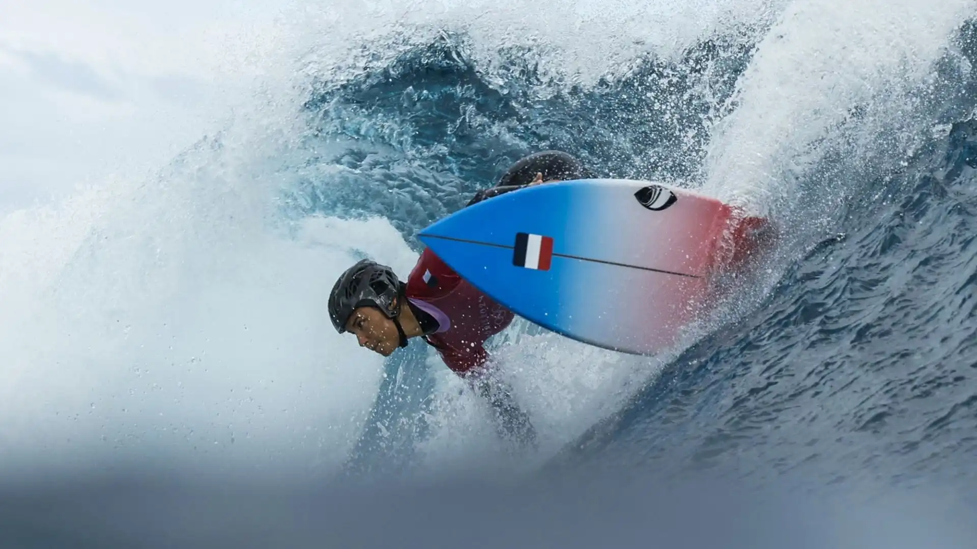 Nella splendida cornice di Teahupo'o, polinesia francese, le surfiste si sono date battaglia nel secondo giorno di gara