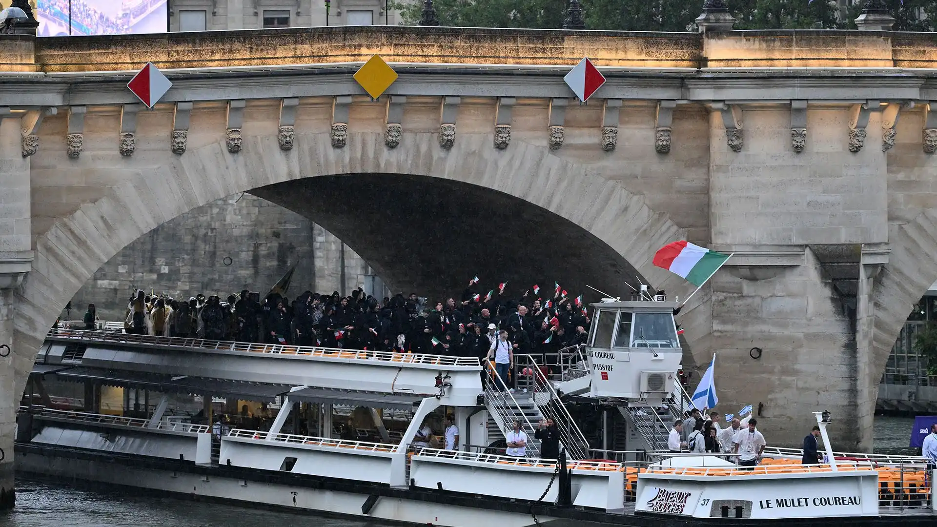 Gli Azzurri erano sistemati sulla parte superiore del battello 37