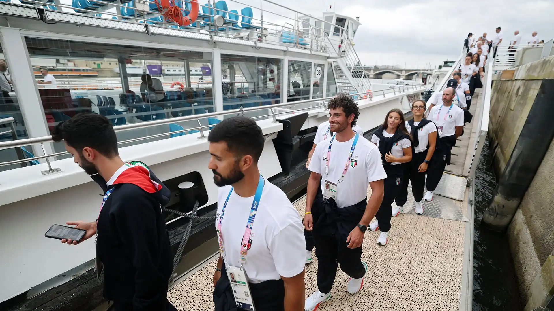 Nonostante la pioggia, gli Azzurri non hanno perso il loro entusiasmo