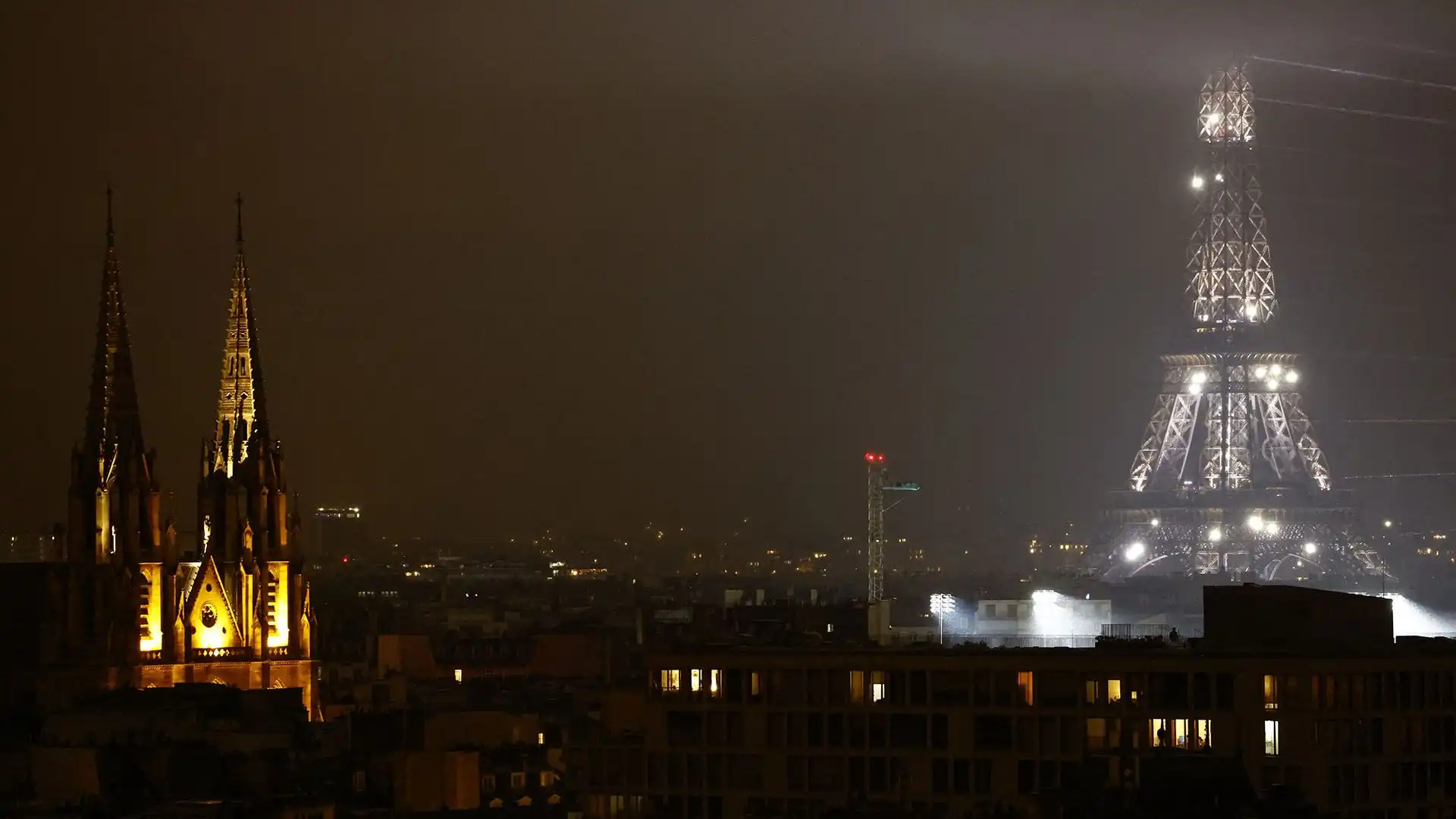 Atmosfera da brividi a Parigi