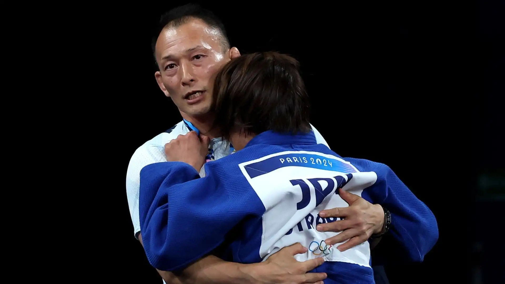 Il suo allenatore l'ha aiutata a lasciare il tatami