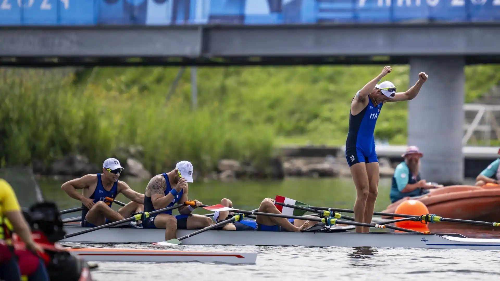 "Filippo ha aspettato questi tre anni per poterla vedere questa medaglia", hanno detto a fine gara gli Azzurri