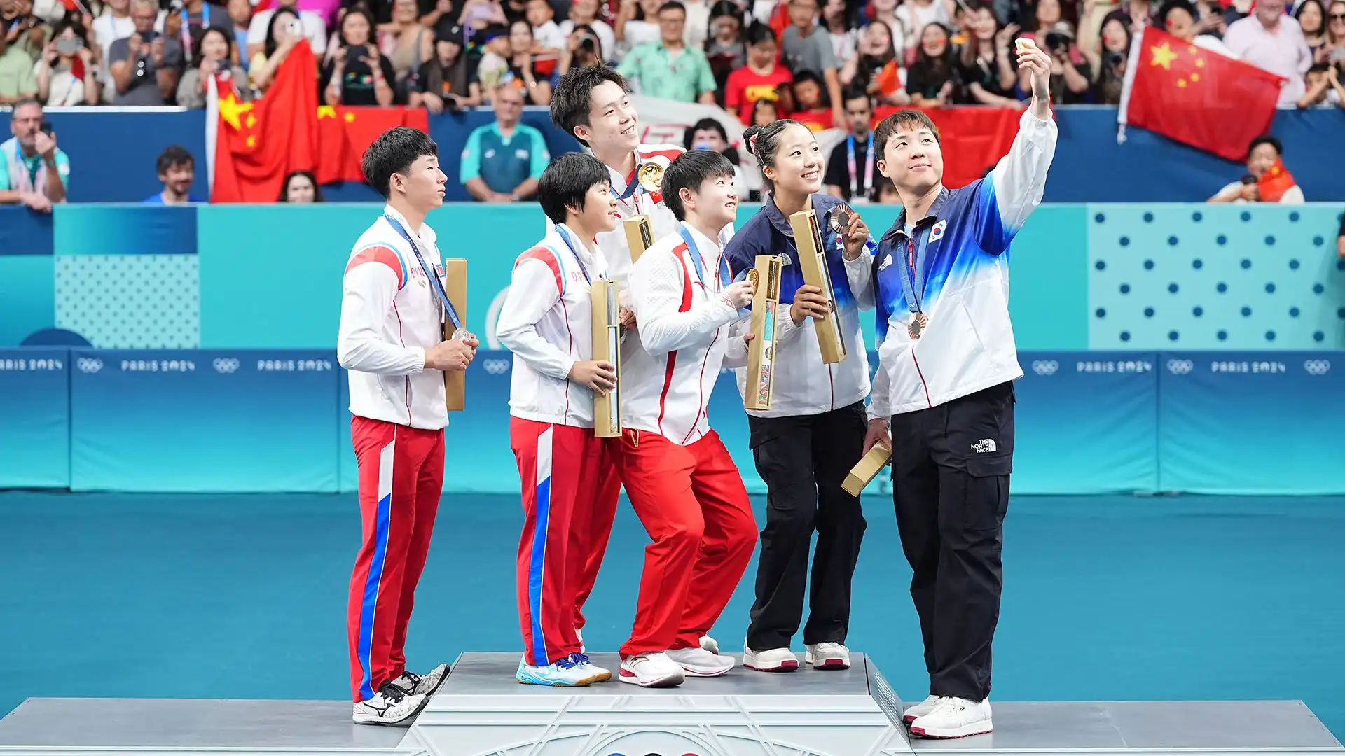 Dopo la premiazione il "victory selfie" scattato da  Lim Jonghoon è diventato storico