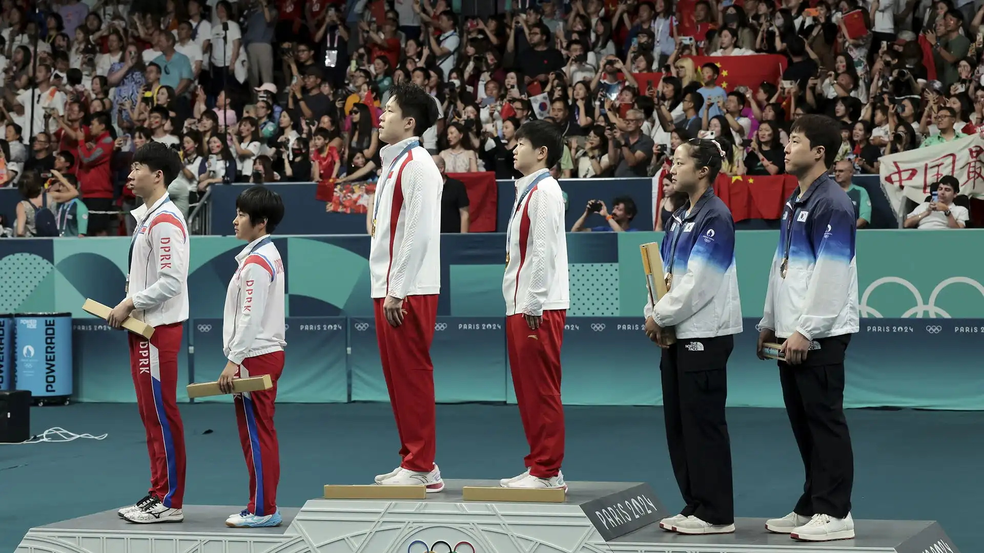 La medaglia d'oro è andata alla Cina con Wang Chuqin e Sun Yingsha, l'argento alla Corea del Nord con Ri Jong Sik e Kim Kum Yong e il bronzo ai sudcoreani Lim Jonghoon e Shin Yubin