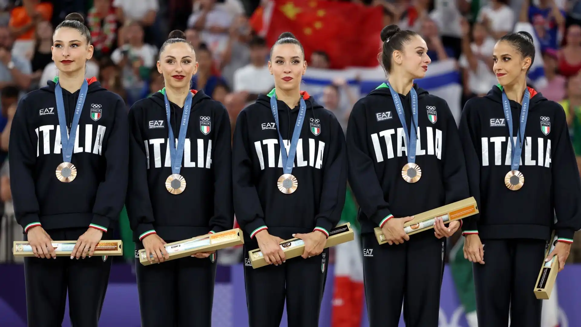 Le Azzurre hanno appena conquistato una splendida medaglia di bronzo, e arriva un romantico colpo di scena