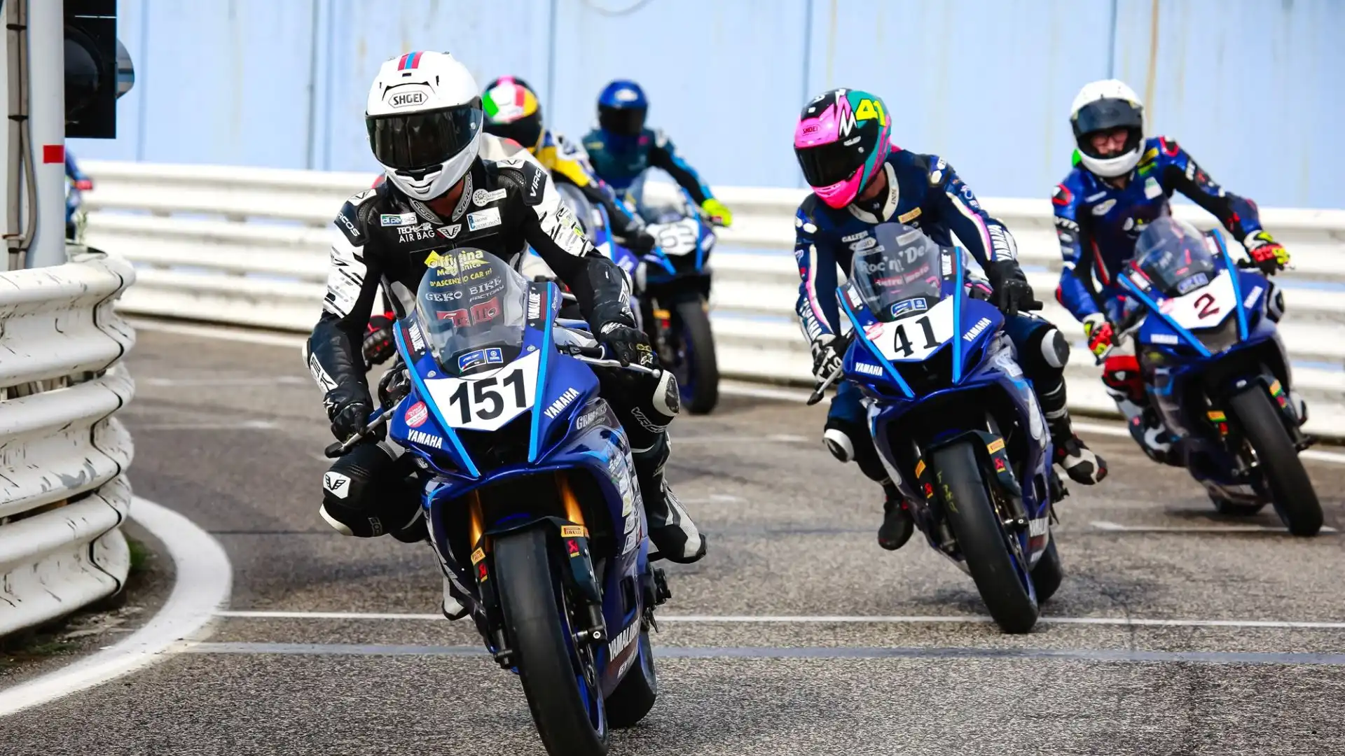 In classifica generale, Coppola è in testa con 152 punti, seguito da Cazzaniga con 103 e Guido Fina (Kawasaki MCR Squadra Corse Prodina Junior) con 89 punti