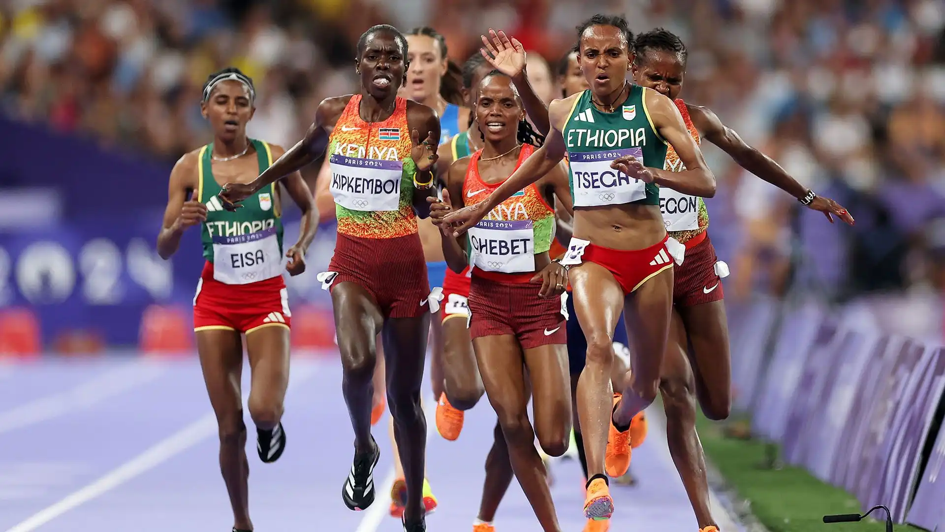 Faith Kipyegon è stata infatti squalificata