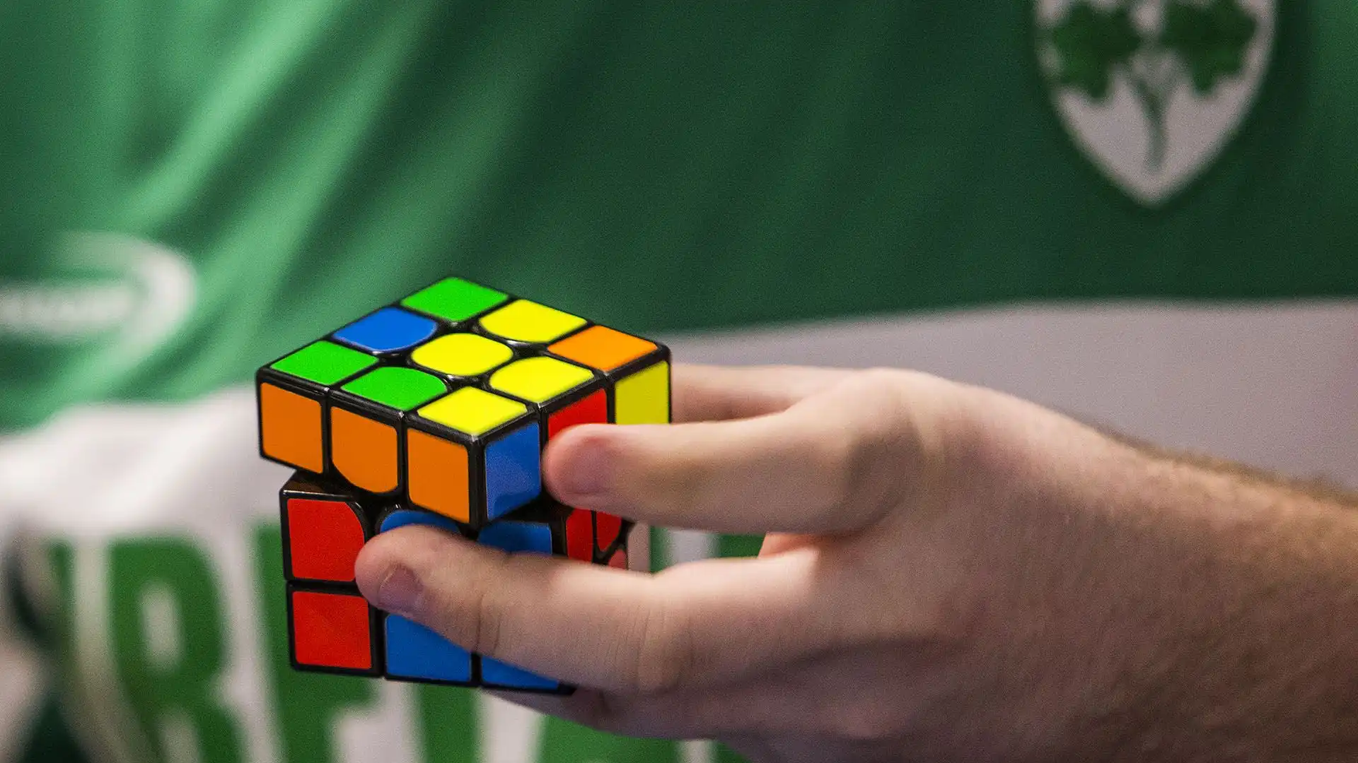 Il Cubo di Rubik ha compiuto 50 anni: è ormai un pezzo di storia nelle mani di tutti