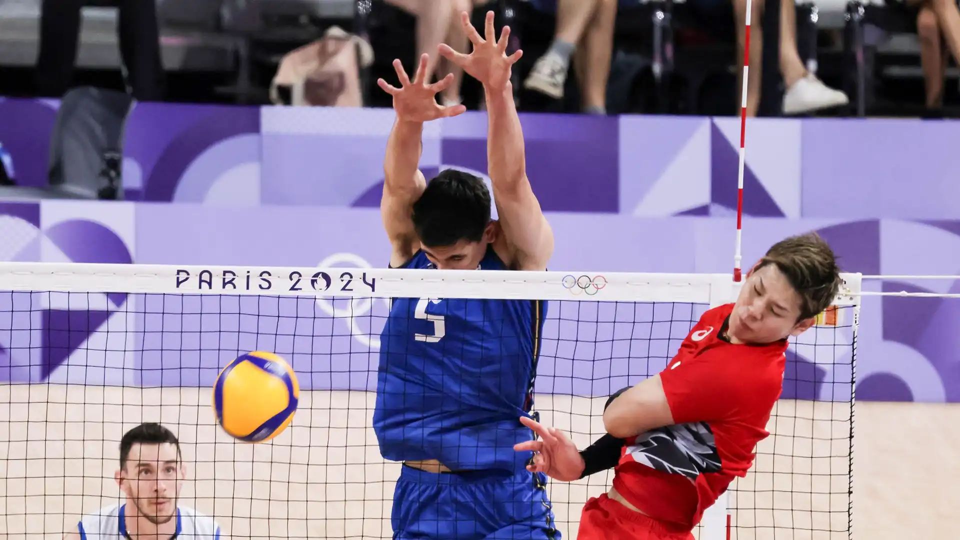 Con un piede e mezzo fuori dalle Olimpiadi l'Italia della pallavolo maschile risorge con il Giappone